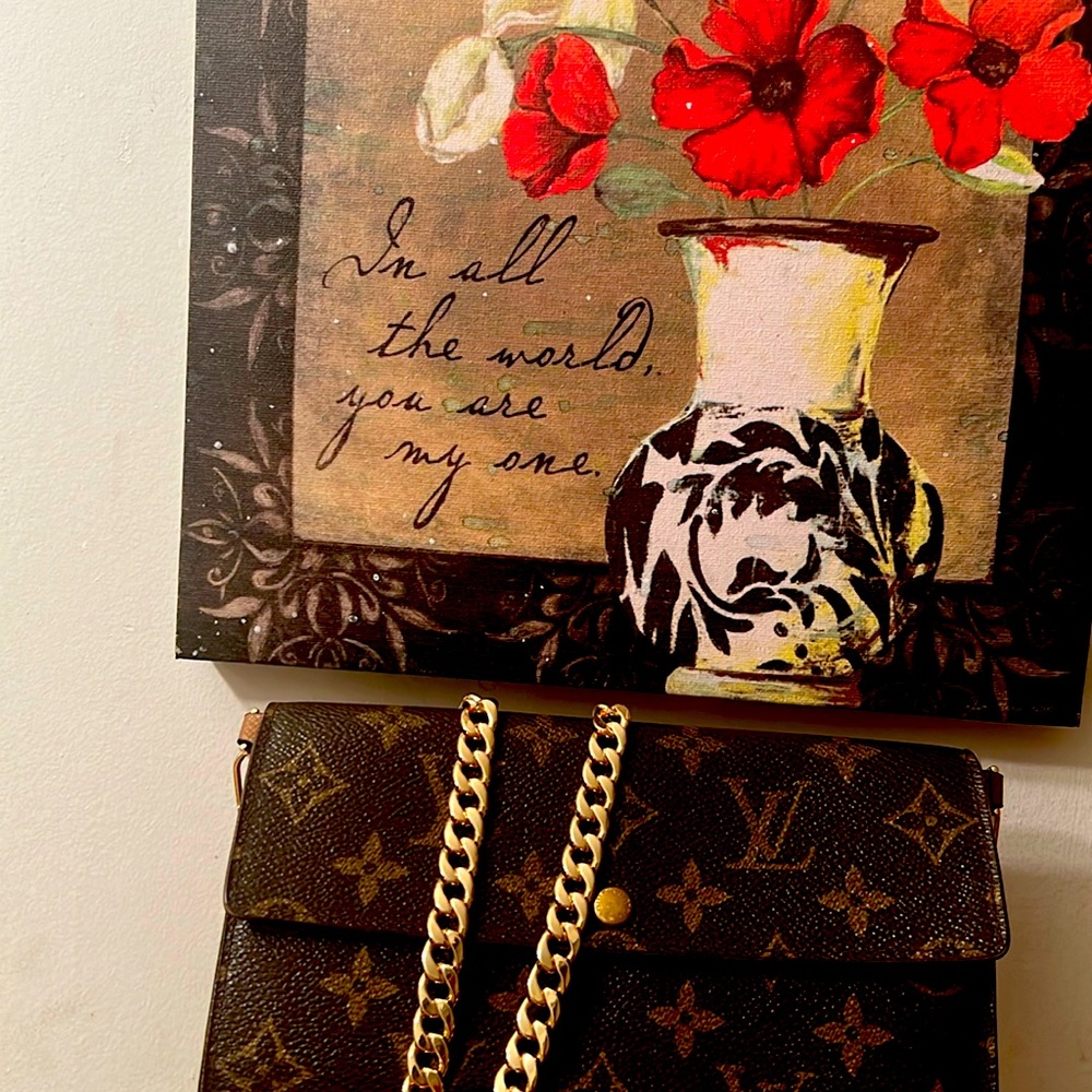 Authentic LV Sarah Wallet